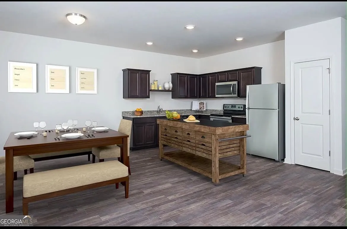 3025 Tarian Way - 1 — Photo 3