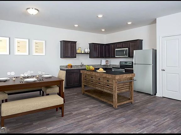 3rd image of 3025 Tarian Way