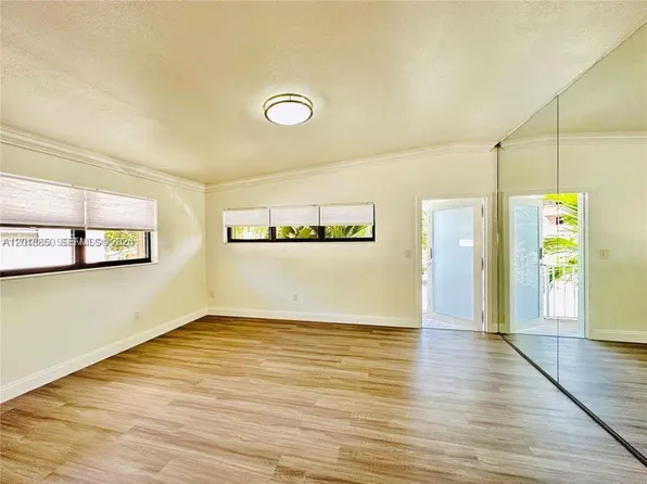 3751 NE 170th St APT 2, North Miami Beach, FL 33160