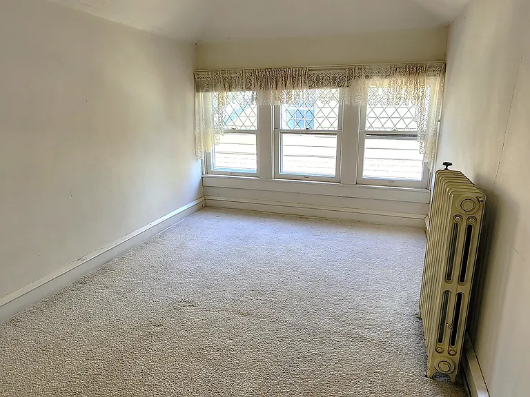 420 Warren Ave #2 — Photo 9