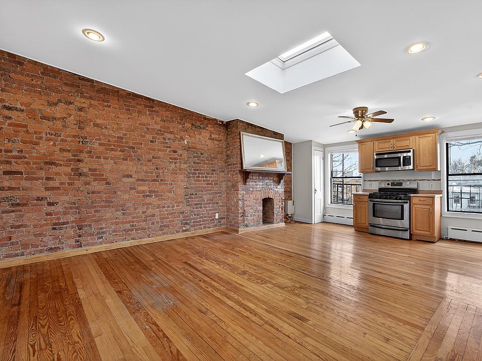 1st image of 216 Newark Ave #4