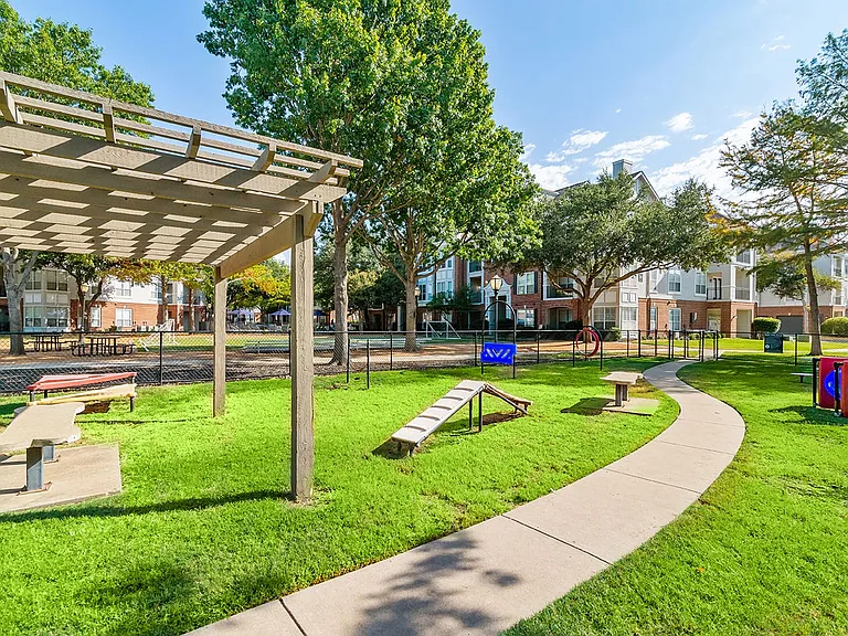 Cortland West Plano — Photo 32