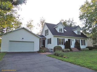 15 Jennifer Ln, Bangor, ME 04401