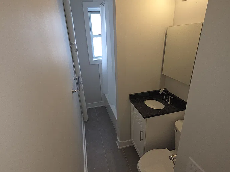 214 Duncan Ave #403 — Photo 6