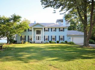 4925 Lake Rd, Sheffield Lake, OH 44054