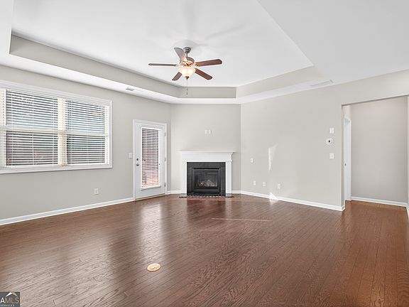 3rd image of 2405 Boxwalking Ct