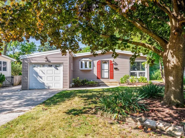 116 S Prospect St, Wheaton, IL 60187