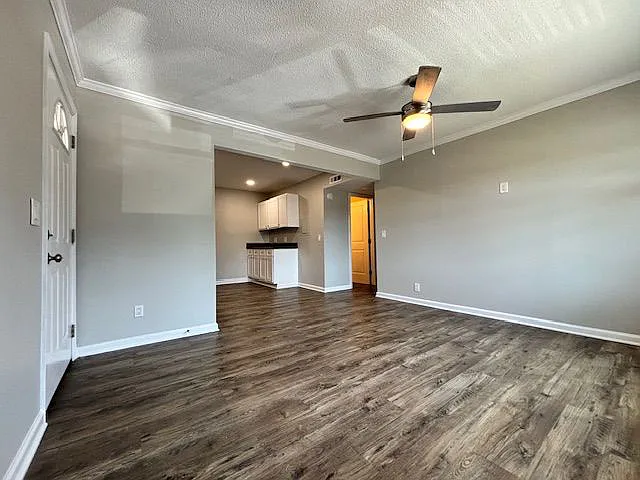1614 Cypress Dr #12 — Photo 6