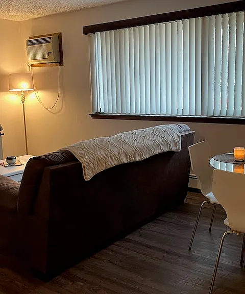 708 Oakcrest St #11 — Photo 3