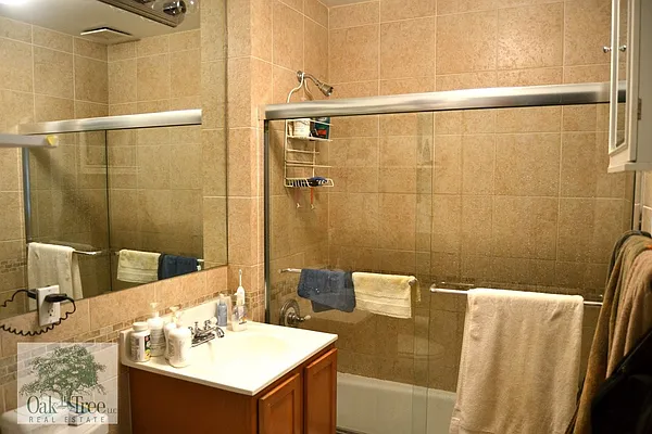 Rented by Oak Tree LLC | media 7