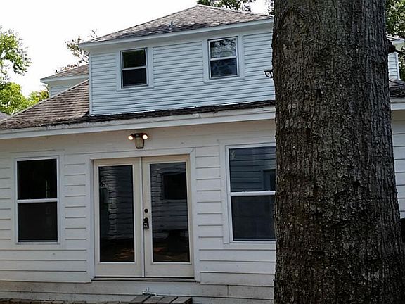4th image of 618 W Lang St