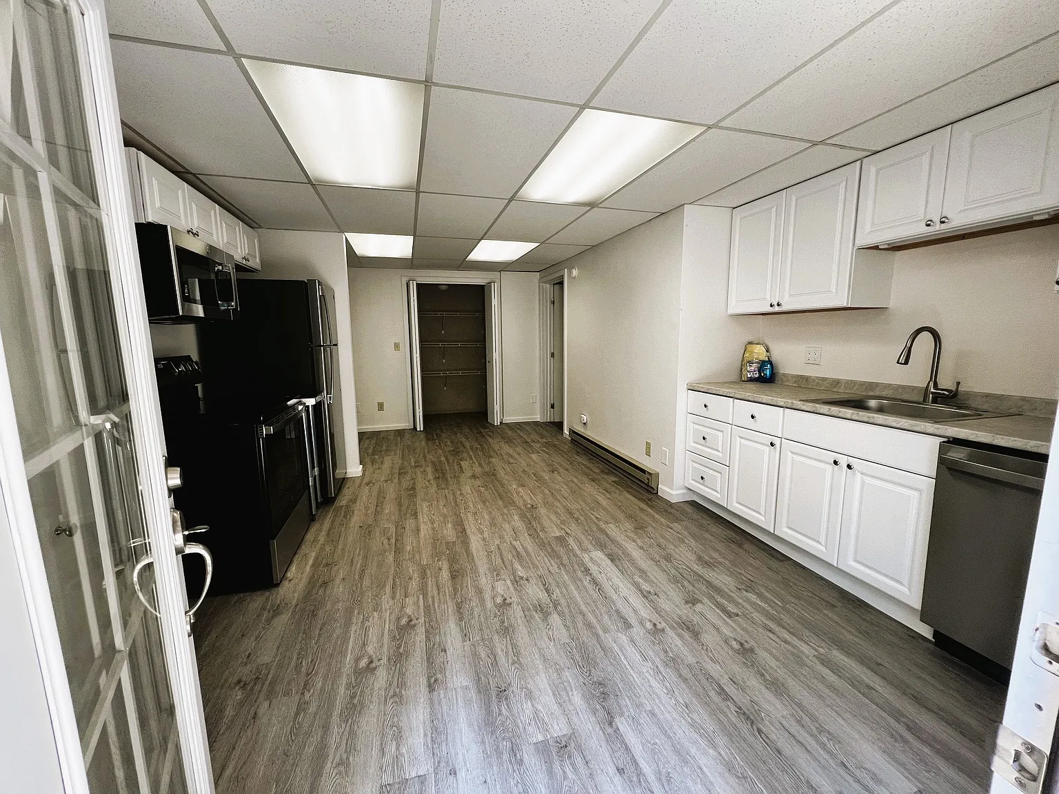 2 bed, 800 sqft, $1,250 — Photo 2
