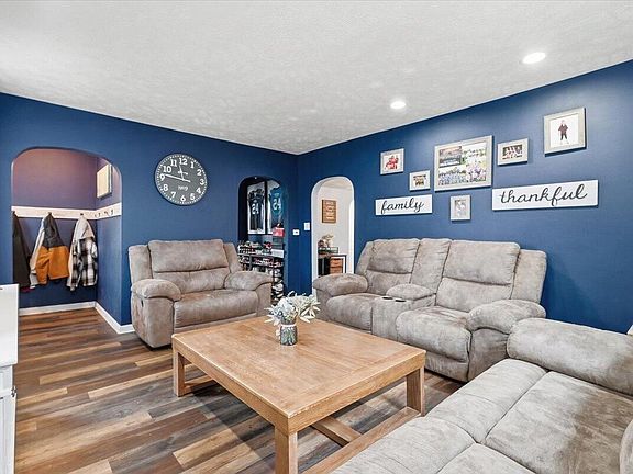 3rd image of 1712 Avenue L