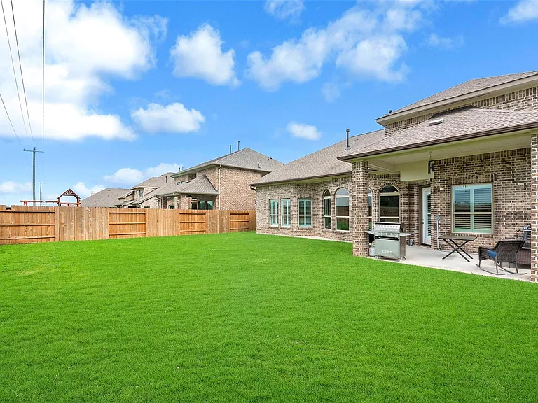2714 Ahnya Ln — Photo 36