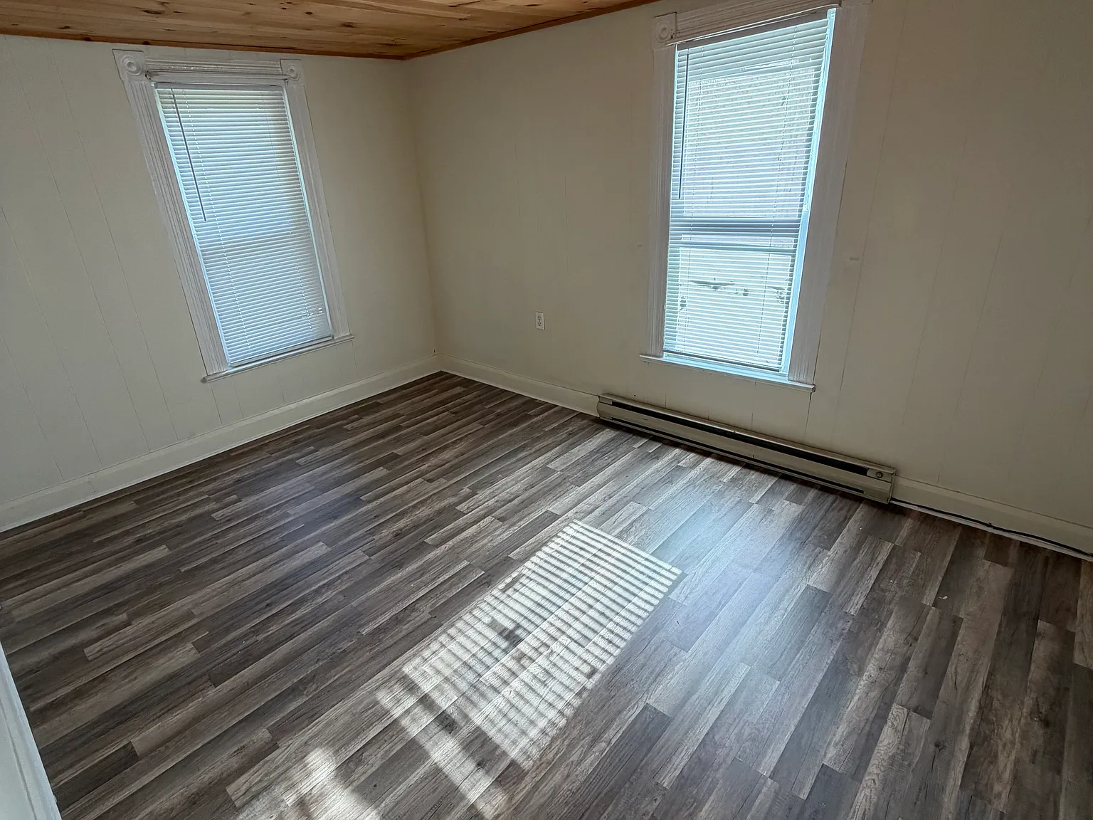 164 E Main St — Photo 3