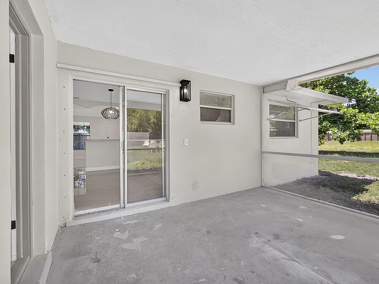 3943 Roan Ct W — Photo 26