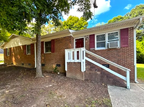 2204 Delta Pl #A, Greensboro, NC 27406