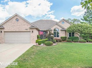 54198 Jeffery Dr, Macomb, MI 48042