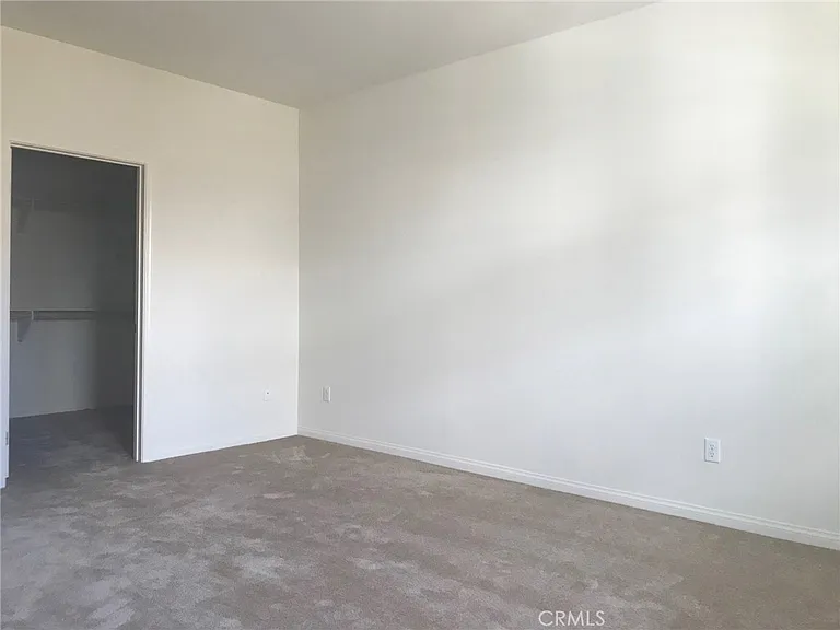 319 Edenfiled Ave — Photo 4