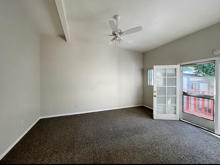 955 D Ave — Photo 17