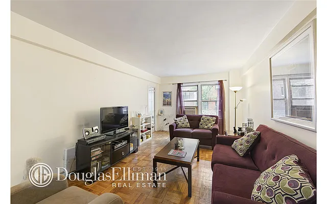 Sold by Douglas Elliman | media 18