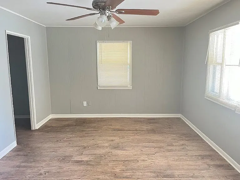 890 Dawn Dr — Photo 9
