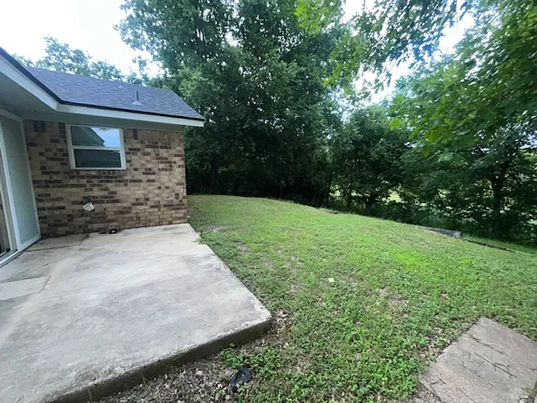 2506 Hidden Valley Dr — Photo 9