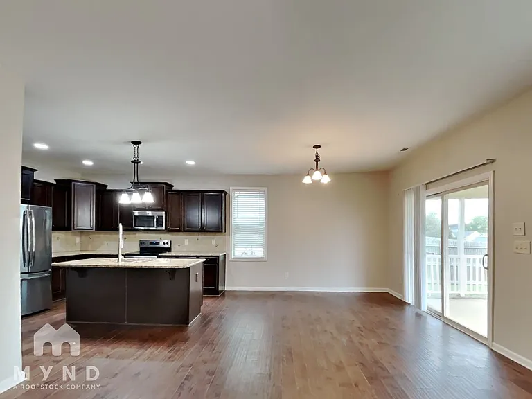 225 E Webber Ln — Photo 7