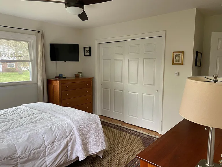 8 Quevic Dr — Photo 22