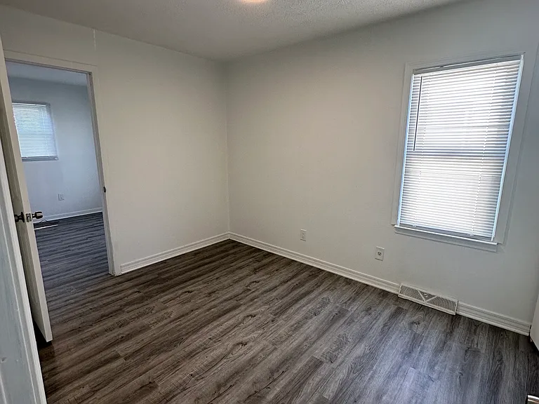 8120 Jewett Ave — Photo 8