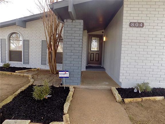 2nd image of 804 Acadia Dr