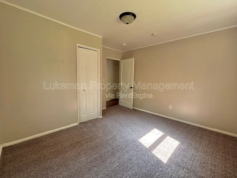 217 Wallace Ave — Photo 11