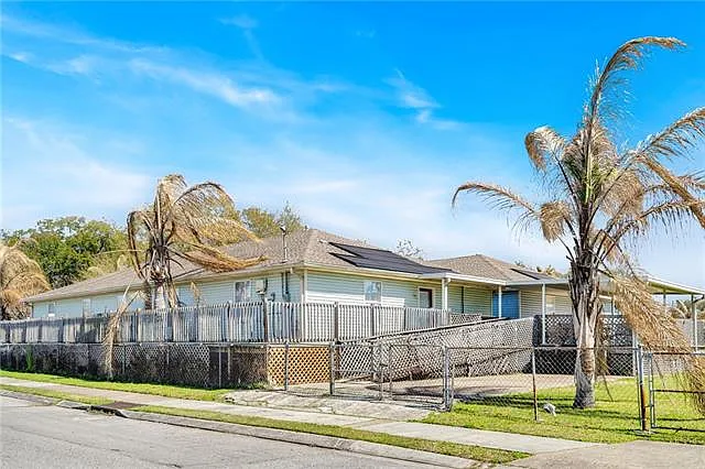 5010 Saint Claude Ave — Photo 13