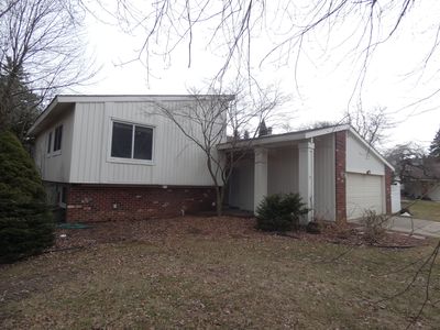 5809 Perrytown Dr, West Bloomfield, MI, 48322