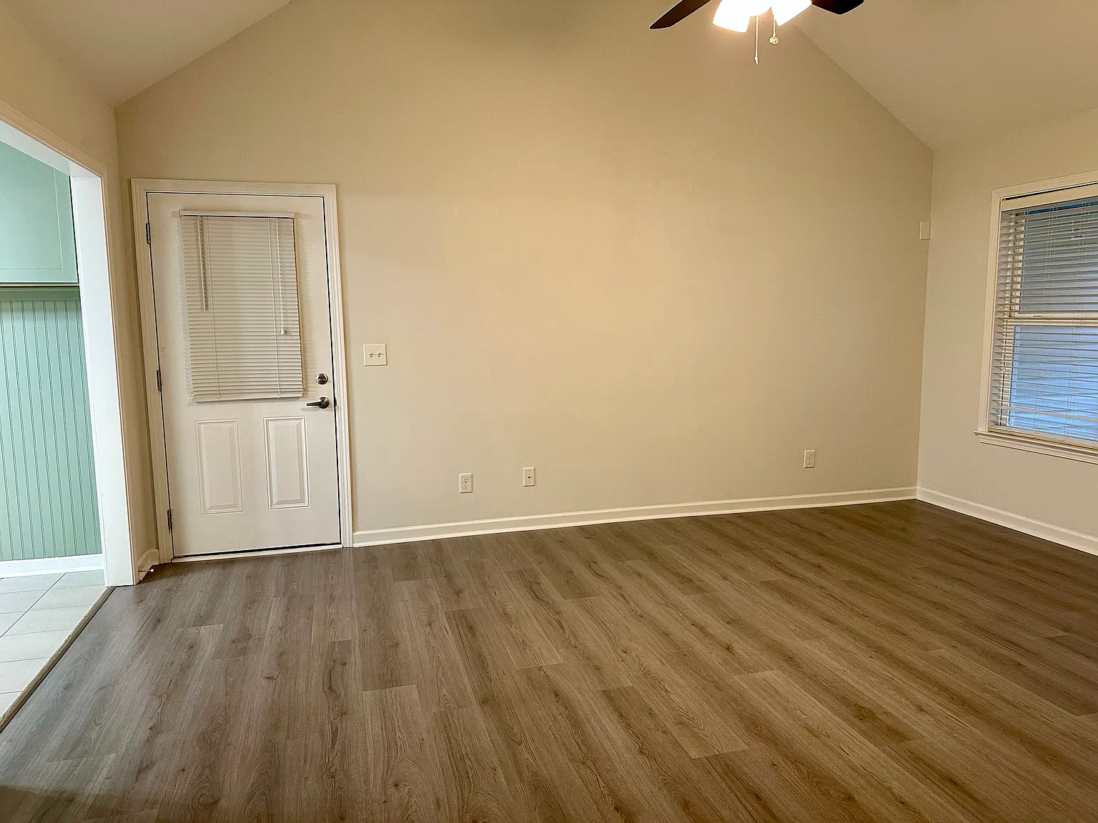 3 bed, 1218 sqft, $2,200 — Photo 4