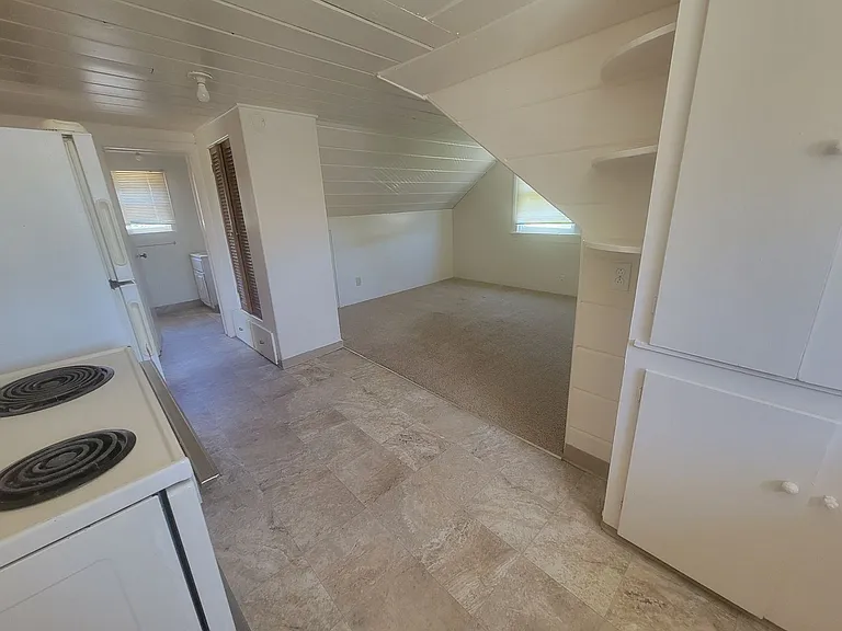 707 Hayden Bridge Pl — Photo 8