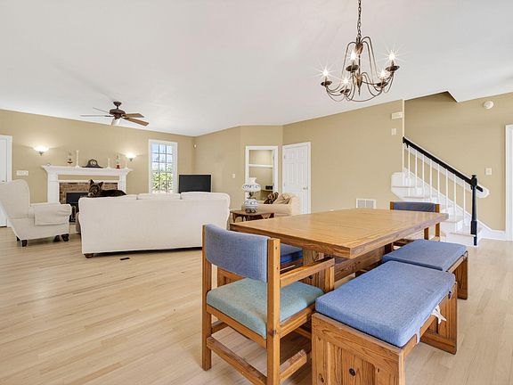 4th image of 936 Elbridge Dr