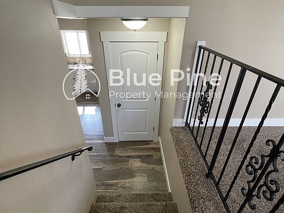 4th image of 1201 N Skyline Dr #4
