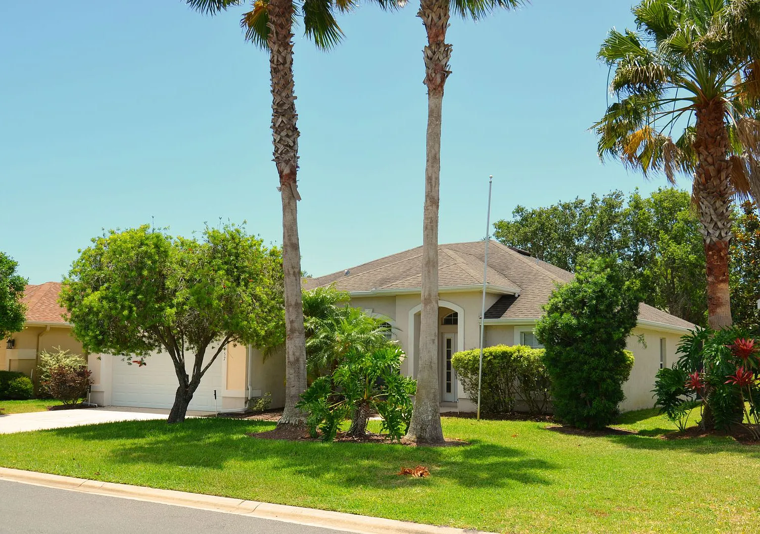 Anastasia Island 3/2 Home — Photo 2