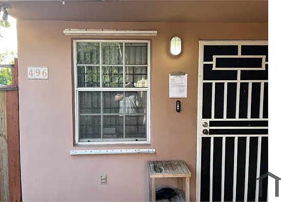 496 NW 35th Ave — Photo 1