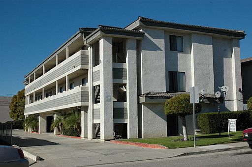 1st image of 19 College Dr APT 3