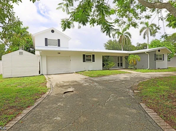 1353 Stadler Dr, Fort Myers, FL 33901