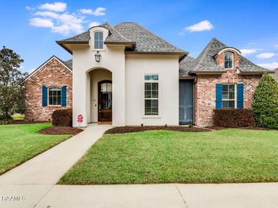 201 Long Oak Ln, Youngsville, LA, 70592