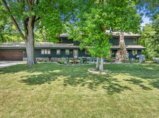 2520 Jodon Ct, Brookfield, WI 53005