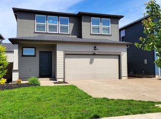 2960 V St, Springfield, OR 97477