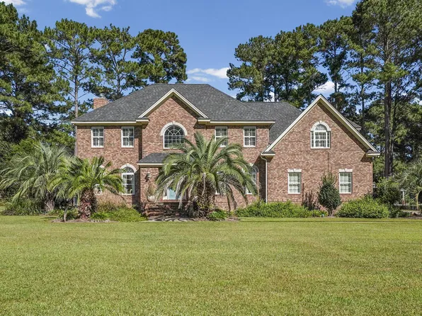 42 Woodgate Dr, Tifton, GA 31793