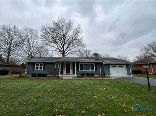 1217 Madison Rd, Fostoria, OH 44830