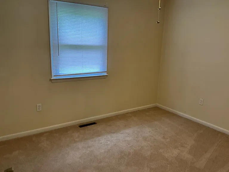 1012 Turkey Point Rd — Photo 8