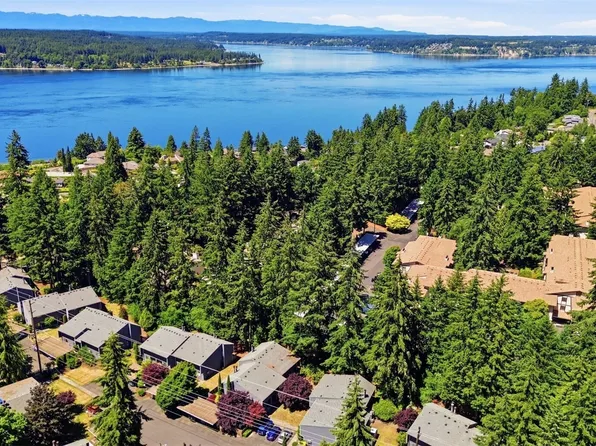 4720 97th Avenue W #4-B, University Place, WA 98466