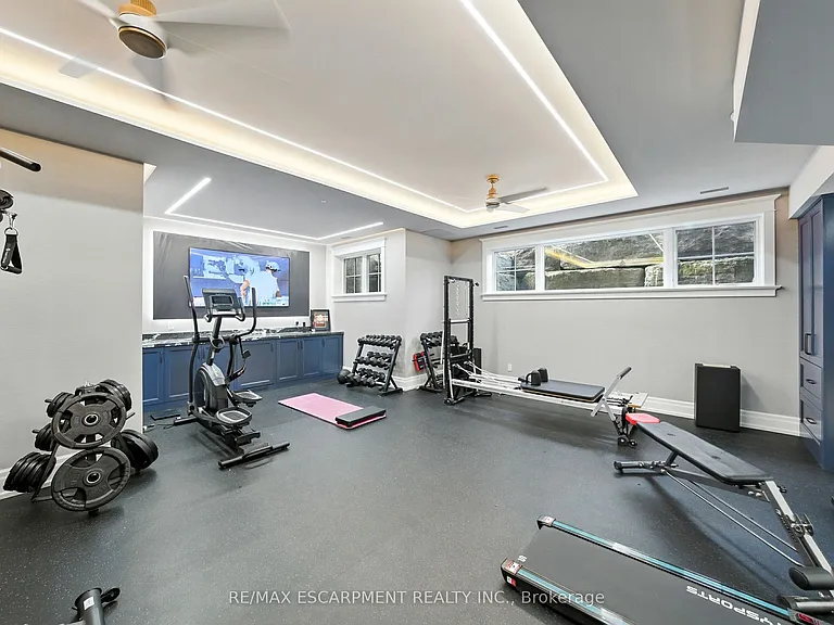 597 Old York Rd — Photo 40